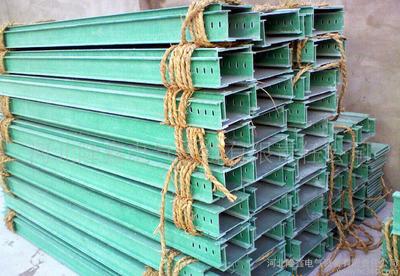 隆鑫電氣直銷山西呂梁玻纖聚酯電纜槽,阻燃玻璃鋼鋼網(wǎng)玻璃鋼管箱,環(huán)氧樹脂復(fù)合型電纜橋架圖片_高清圖_細節(jié)圖